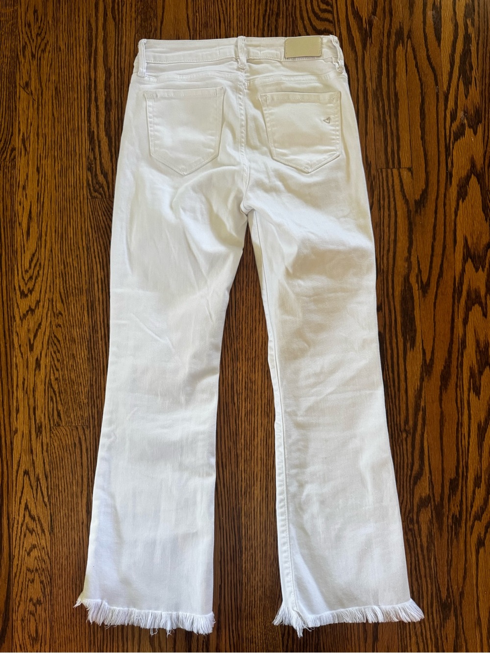 Hidden Happi White Crop Flare Jeans Women’s Size 25 Raw Hem Ankle Stretch Denim - Picture 4 of 4